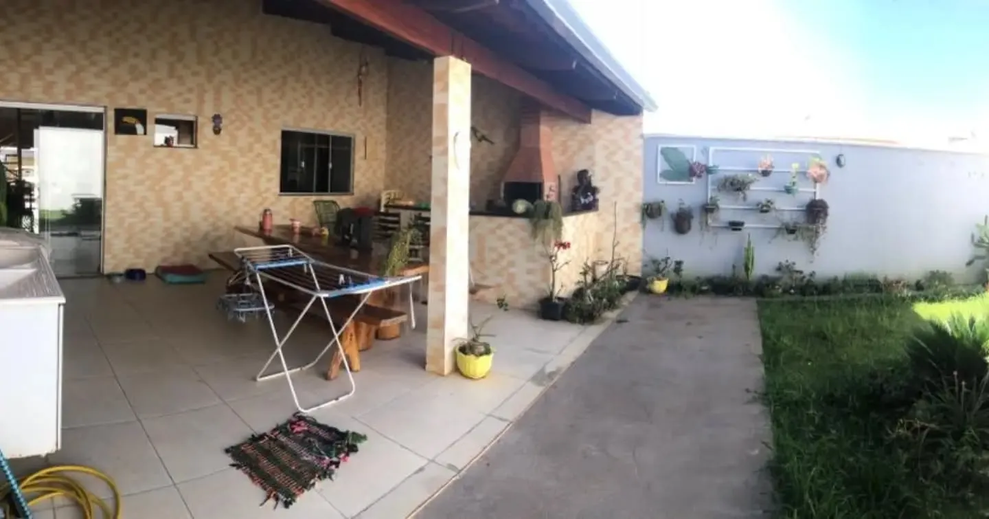 Imagem Casa 4/4 Sendo 1 Suite No Parque Trindade