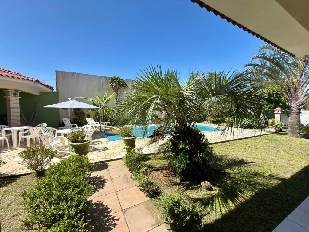 Imagem Sobrado 4 Dormitórios - Bairro Zona Norte