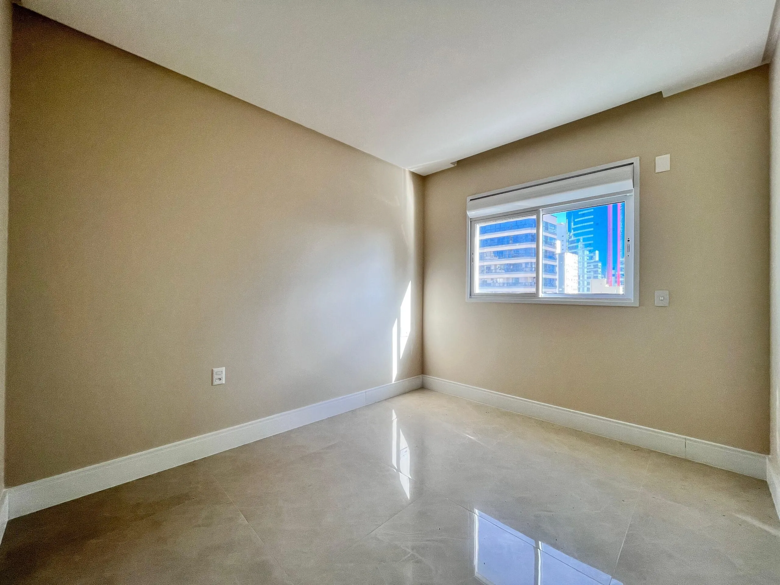Imagem Apartamento com vista para o mar à venda com 156m2 por R$ 3.300.000,00