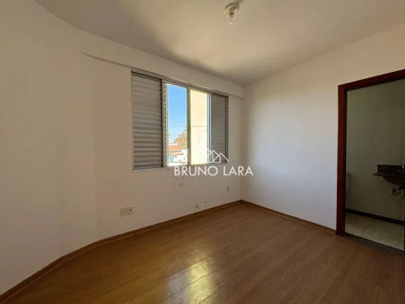 Imagem Apartamento com 3 dormitórios para alugar, 90 m² por R$ 1.500,00/mês - Tupanoara - São Joaquim de Bicas/MG