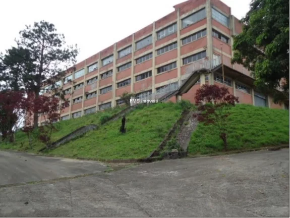 Imagem Galpão com 7800m2 em Itaquaquecetuba - SP
