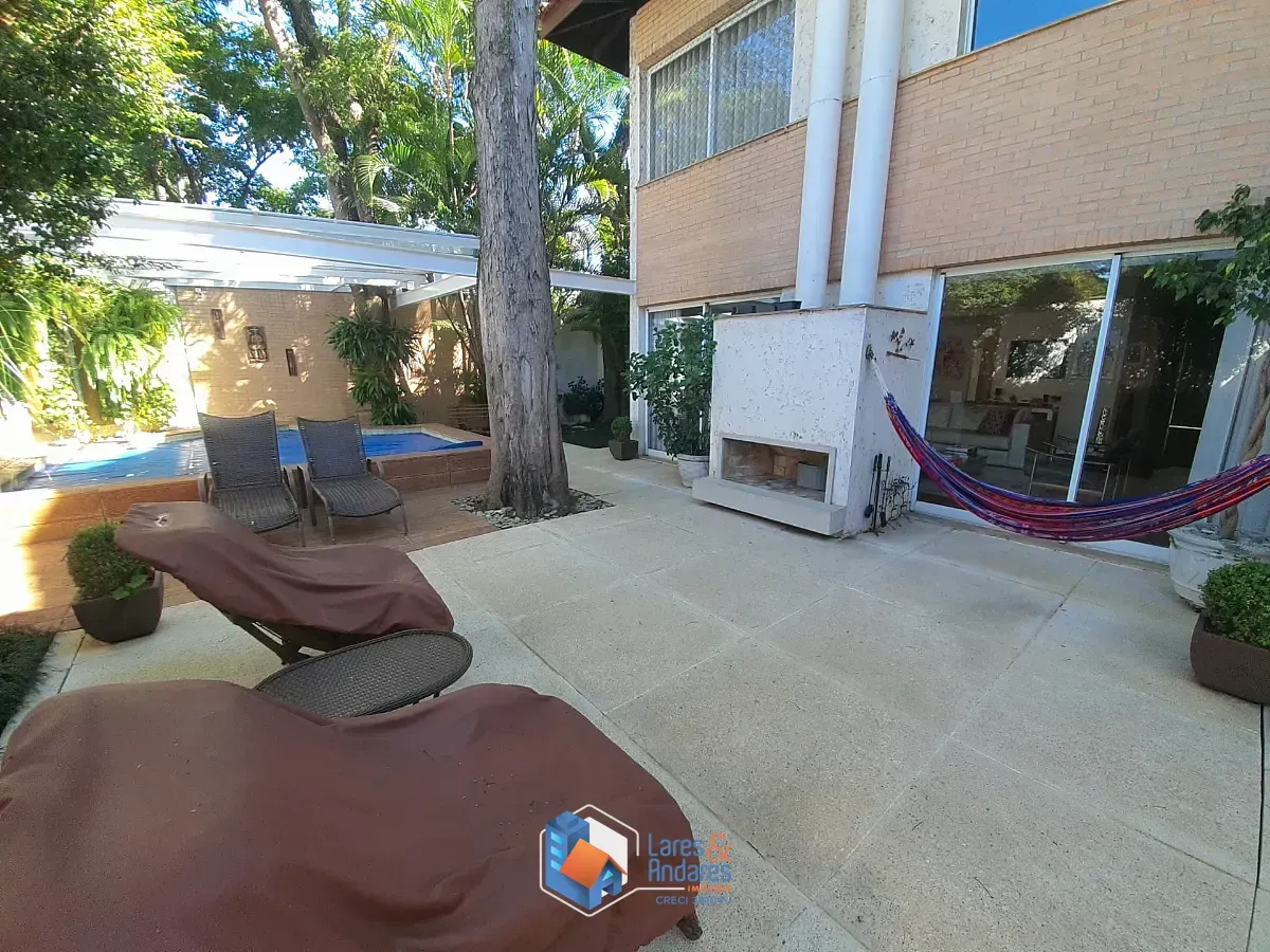 Imagem Casa no condomínio Villa Laplace para venda com 4 quartos, sendo 4 suítes, 575m²