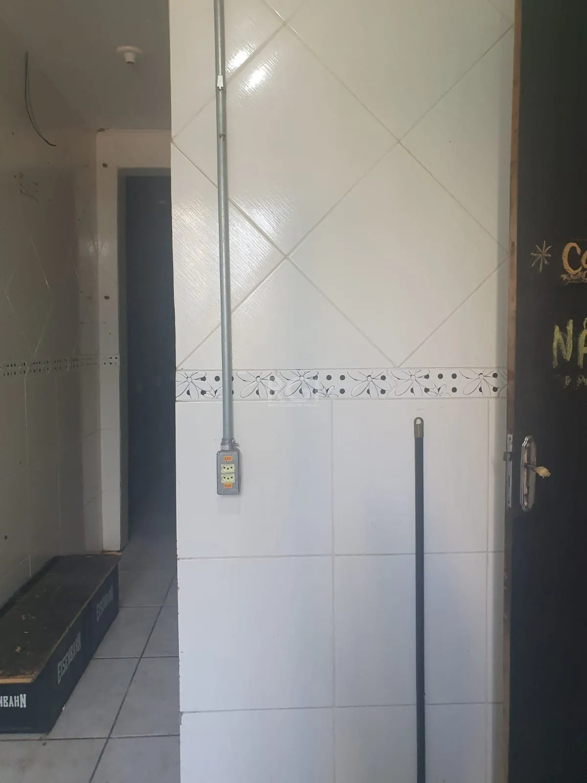 Imagem Casa para Venda - 242m², 3 dormitórios, 1 vaga - Cidade Baixa