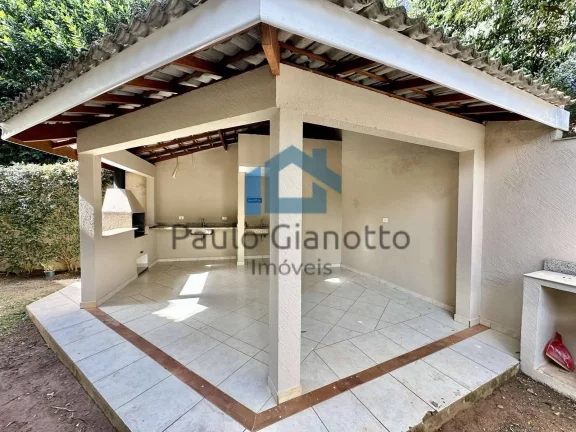 Imagem Casa Arejada com Vista Maravilhosa e Integração à Natureza