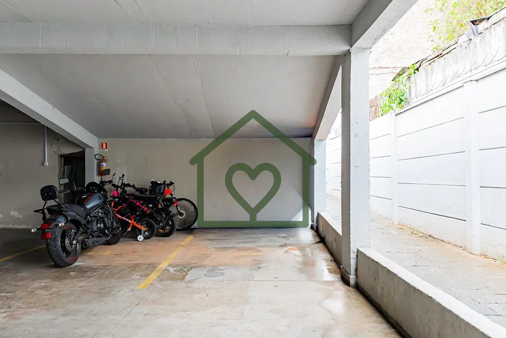 Imagem Descubra o conforto e a praticidade deste apartamento, localizado no charmoso bairro da Glória, em ...