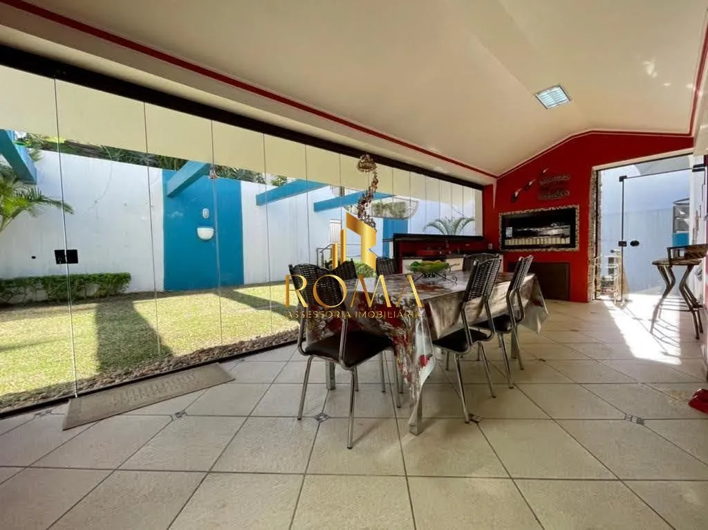 Imagem Casa 6 dormitórios à venda Nossa Senhora de Lourdes Santa Maria/RS