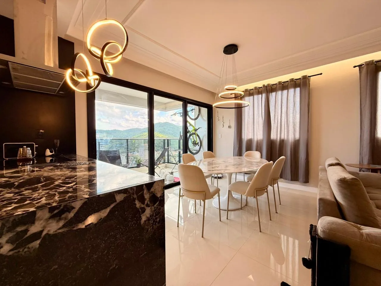 Imagem Apartamento com vista para o mar à venda com 120m2 por R$ 3.000.000,00