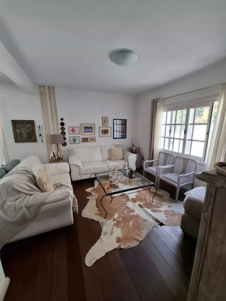 Imagem Casa em Porto Alegre, no bairro Ipanema, com 3 dormitório(s), e 3 banheiros, à venda.
