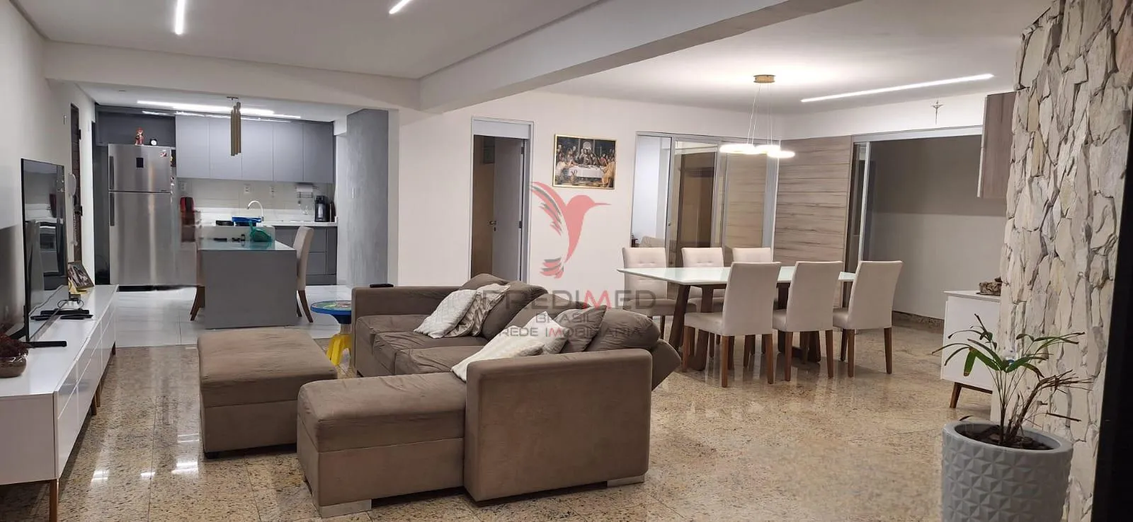 Foto do imóvel Apartamento de Luxo todo Reformado com 4 suítes em Tambaú a 300m do Mar