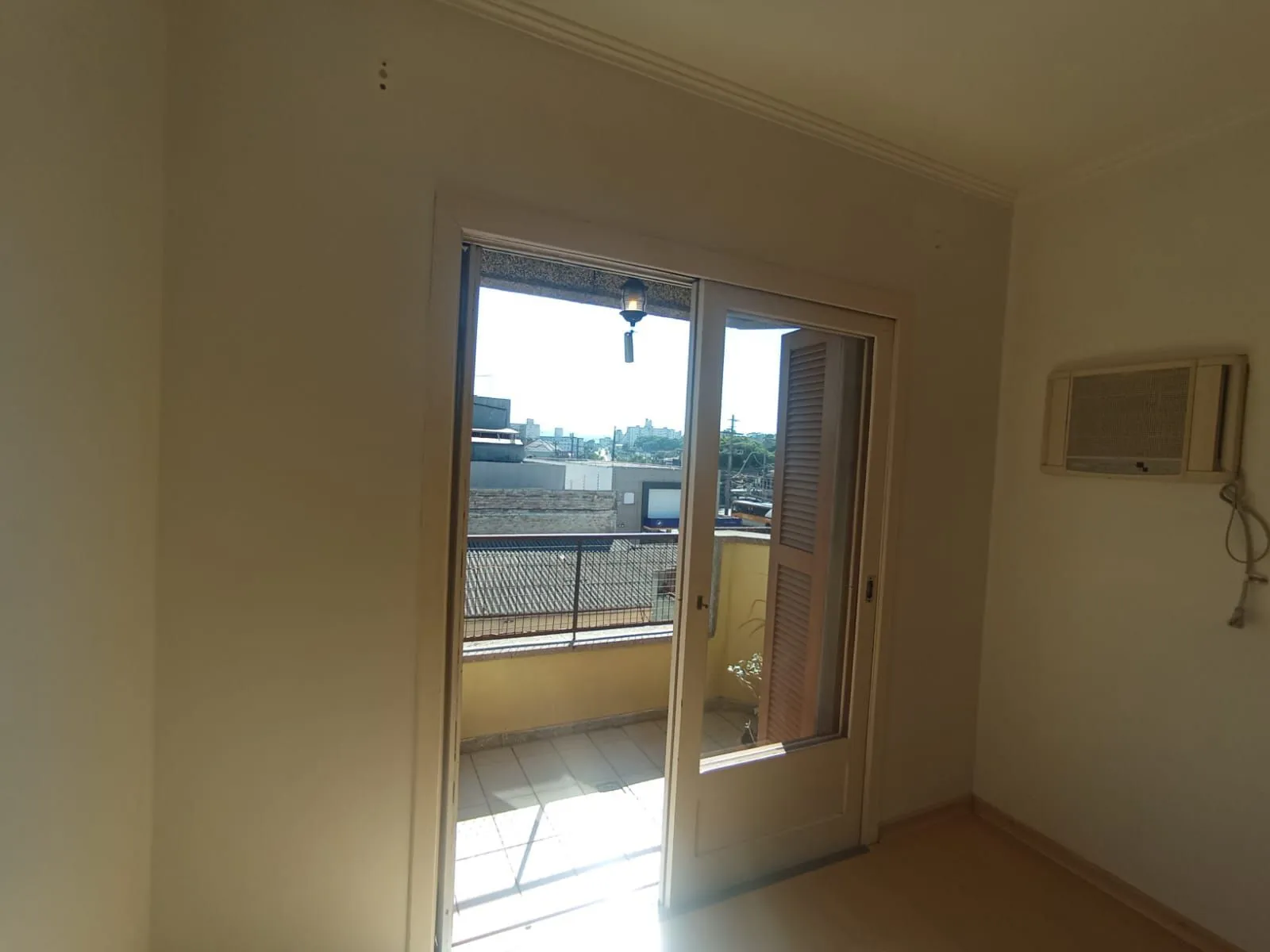 Imagem Apartamento no bairro Teresópolis de 2 dormitórios e vaga DESOCUPADO