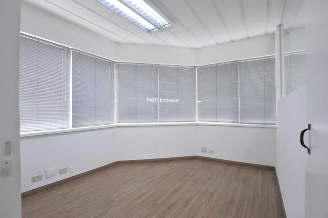 Imagem Conjunto comercial com 100m2 na Vila Olímpia