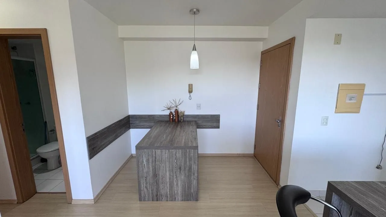Imagem Excelente apartamento semi mobiliado, com vaga e infra completa