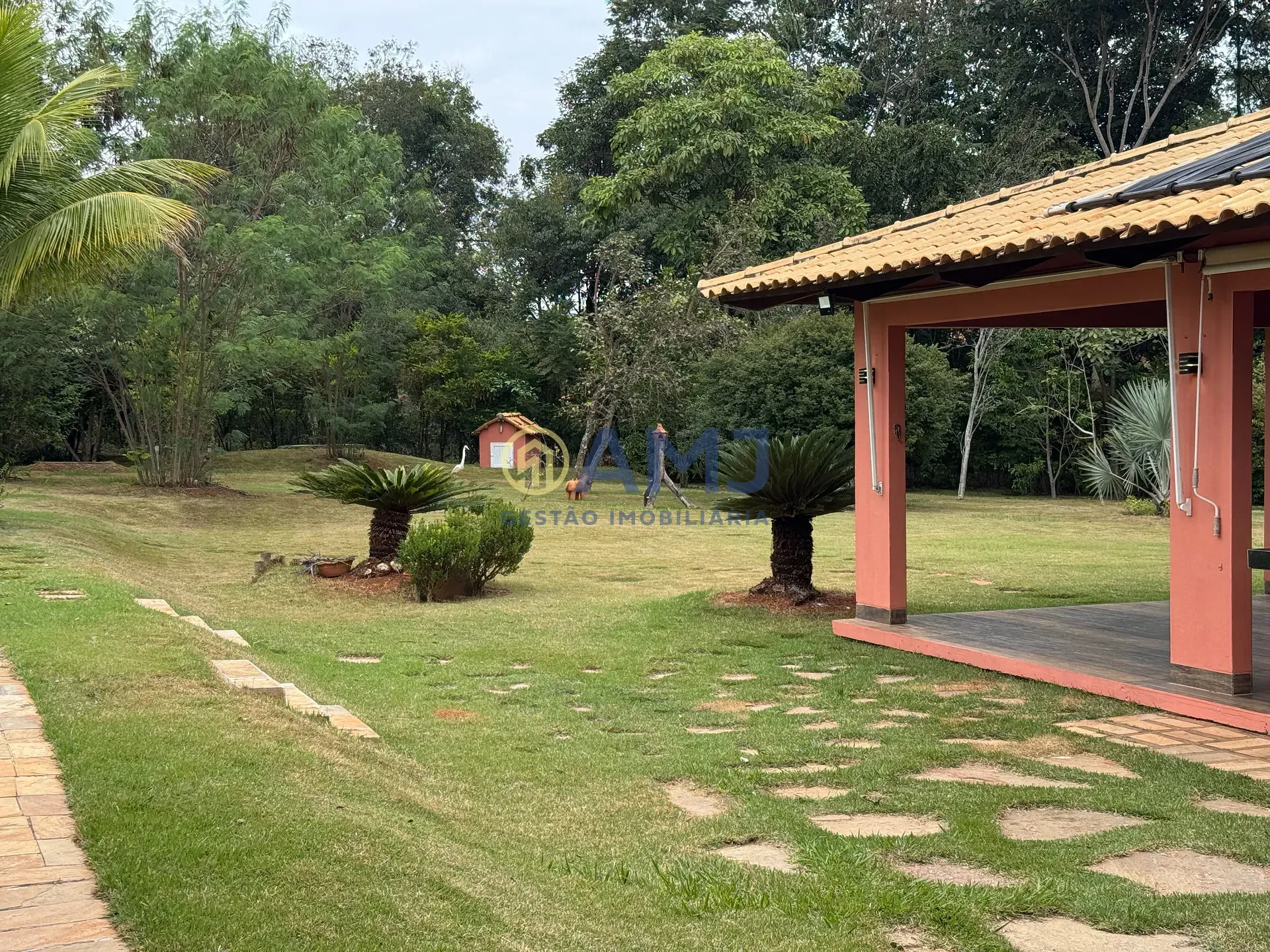 Imagem Casa de Alto Padrão para Aluguel no Condomínio Alto da Boa Vista - Senador Canedo