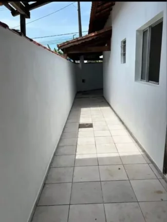 Imagem Excelente casa à venda na Cidade da Criança Praia Grande!!!