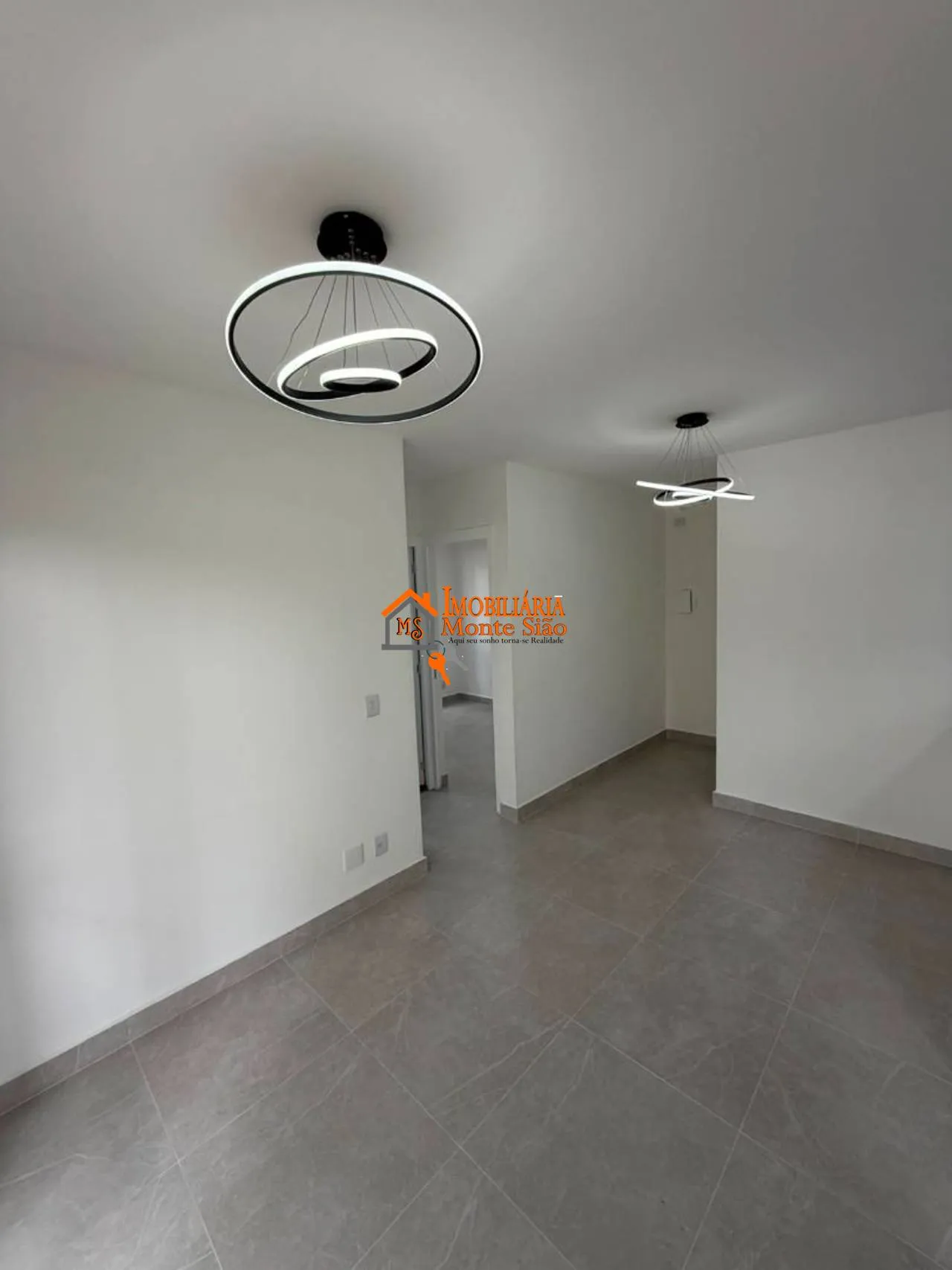 Imagem Apartamento com 2 dormitórios à venda, 44 m² por R$ 265.000,00 - Parque Industrial Cumbica - Guarulhos/SP