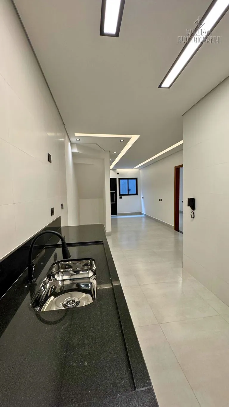 Foto do imóvel Casa Térrea 2 Dormitórios com Quintal - 57m² em Vila Caiçara, Praia Grande - SP