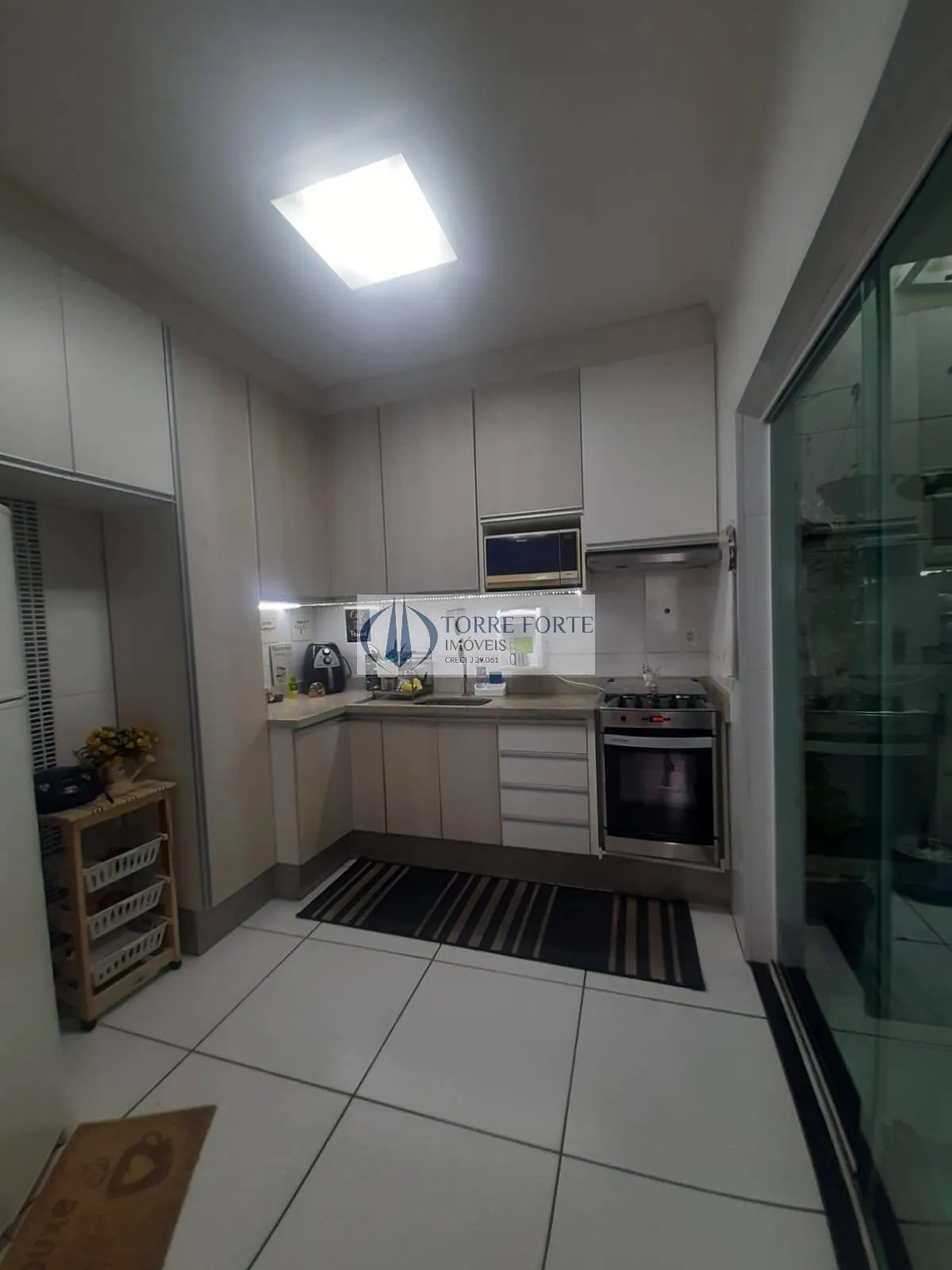 Imagem Sobrado em condominio cobertura com 3 suites 2 vagas na Vila Carrão.