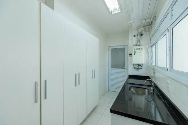 Imagem Apartamento à venda em São Paulo, Campo Belo, com 3 quartos, 194m2