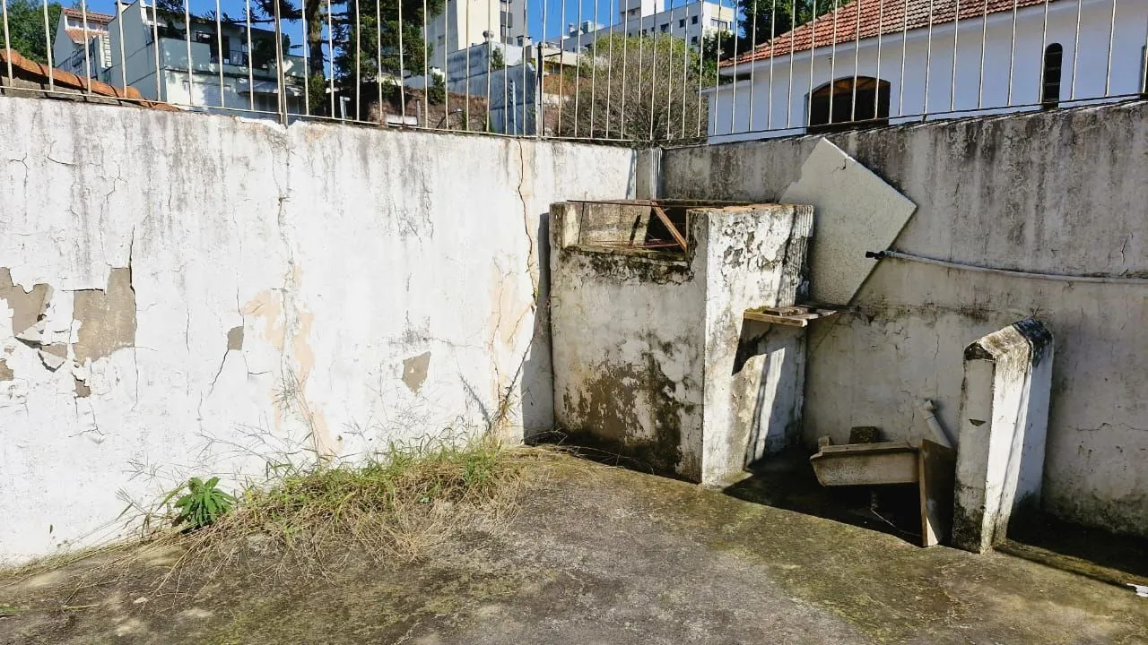 Imagem Apartamento com 2 dormitórios e garden na Rua Ijuí, pronto para reformar