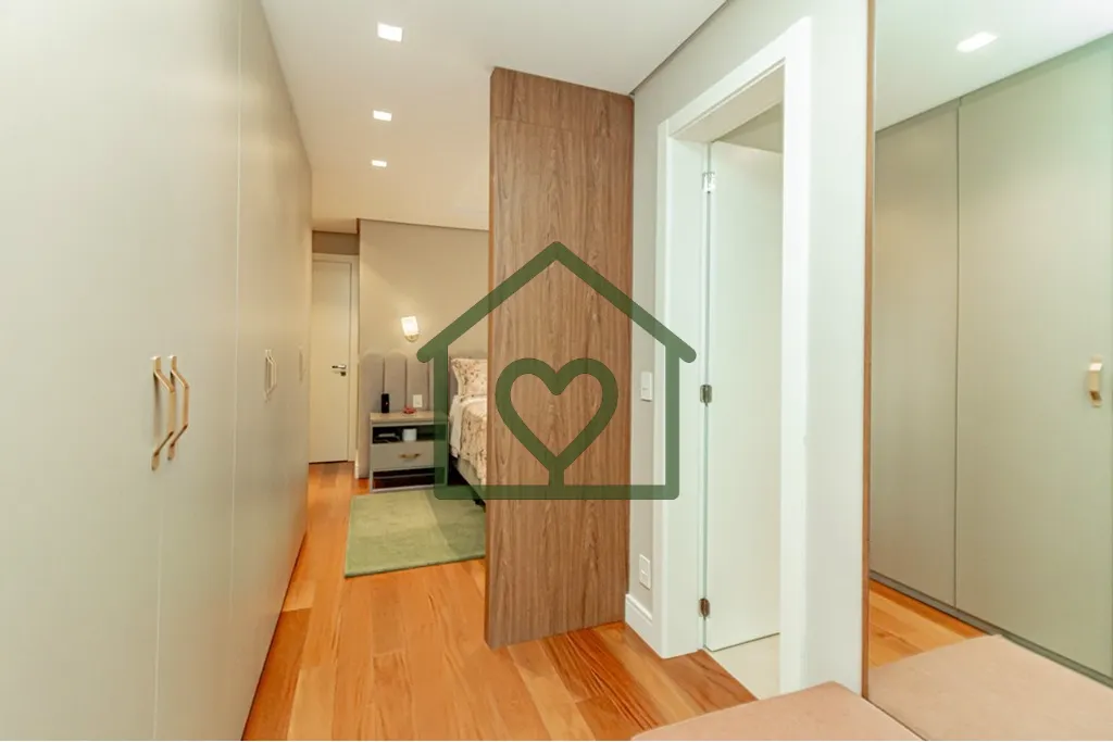 Imagem Você está prestes a descobrir um verdadeiro achado no coração de Menino Deus. Este apartamento d...