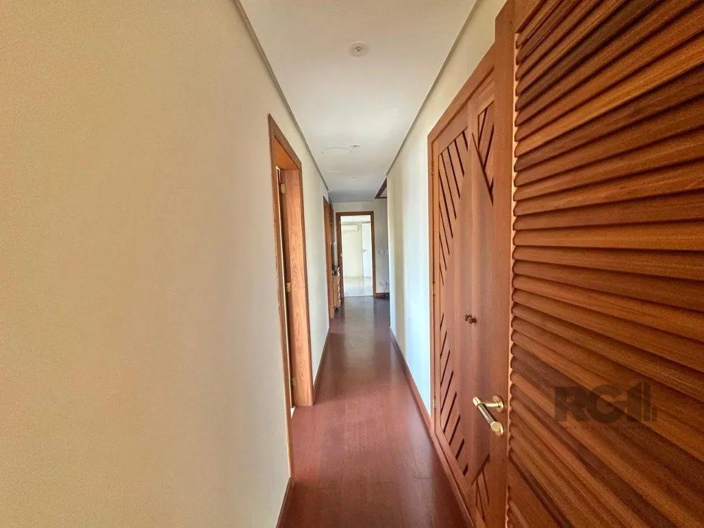Imagem Apartamento com 4 suítes no Bairro Rio Branco semi-mobiliado com vista 360 graus