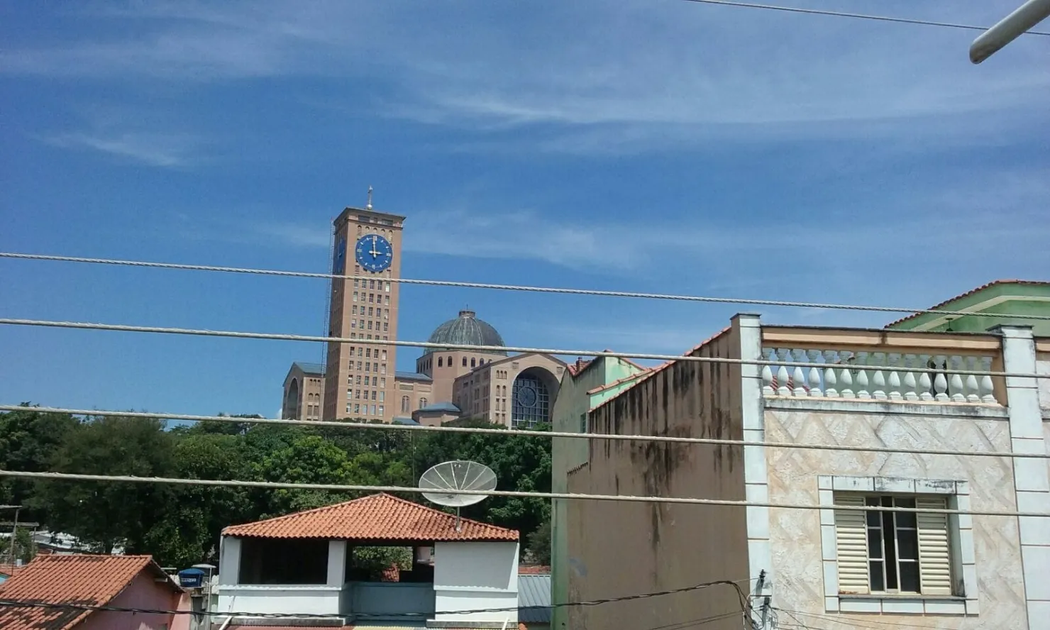 Imagem Comercial à venda 2 Quartos, 1 Suite, 2 Vagas, 200M², Centro, Aparecida - SP