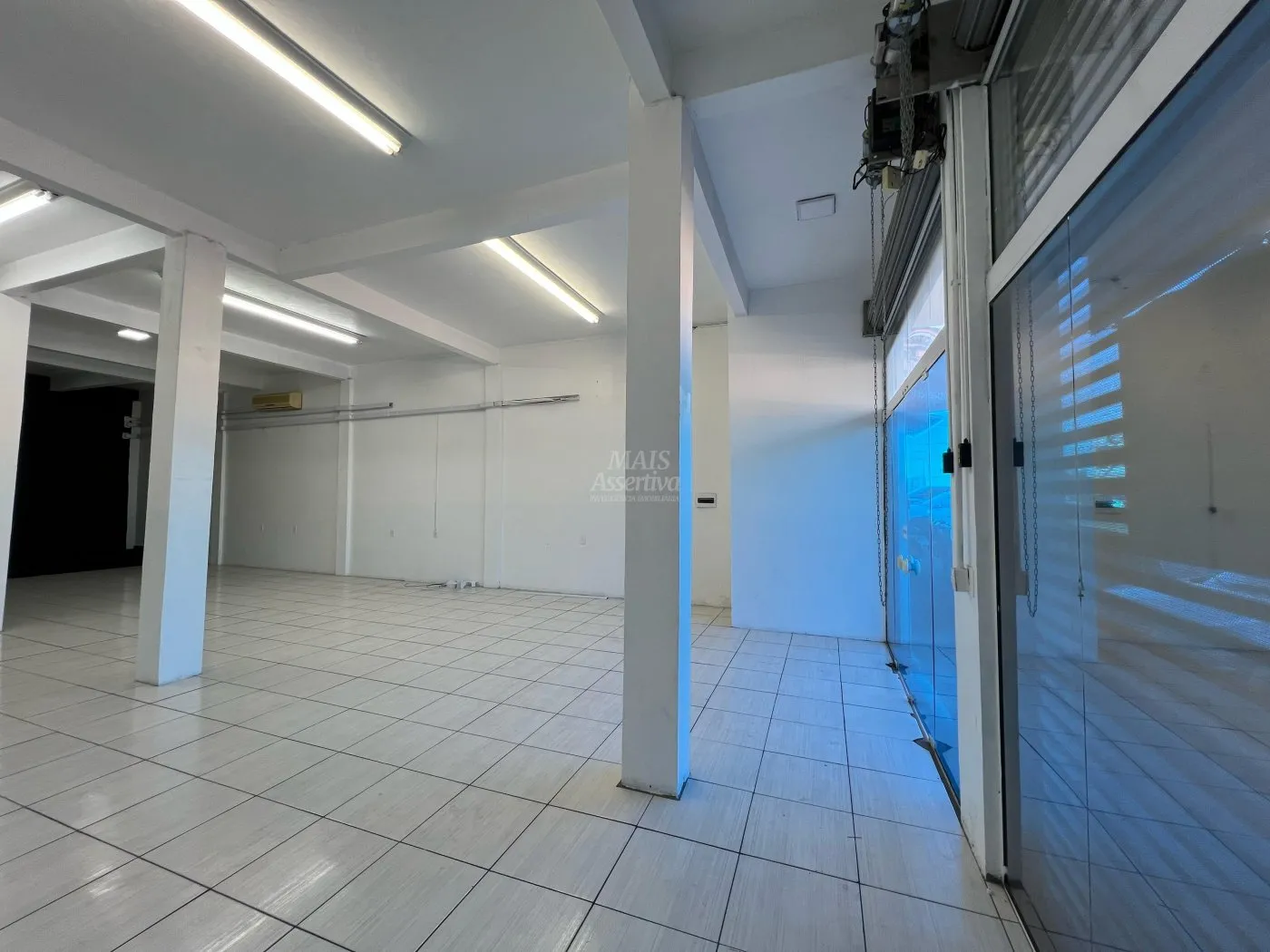 Imagem Excelente Sala Comercial para Locação na Rua Ícaro - Canudos, Novo Hamburgo/RS