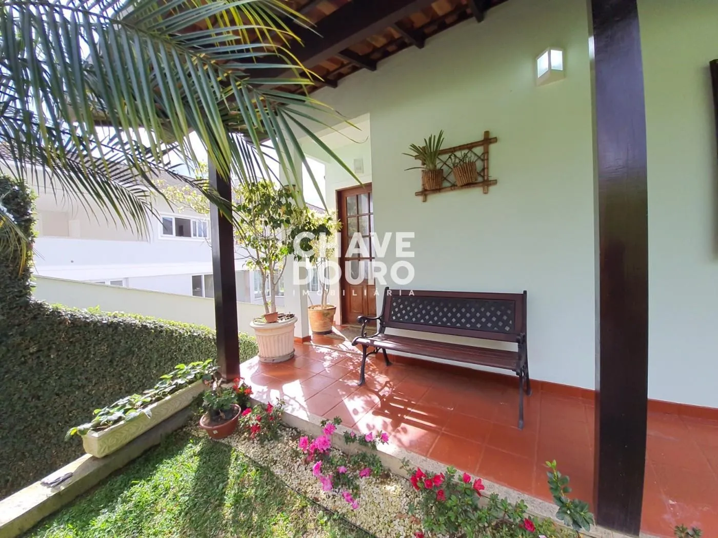 Imagem Linda casa no estilo colonial com lazer no centro da cidade!