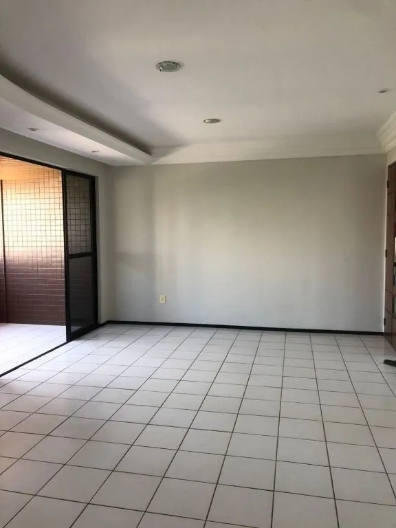 Imagem Apartamento Amplo na Avenida Epitácio Pessoa com 2 Quartos, Lazer Completo e 2 Vagas - Agende Sua Visita!