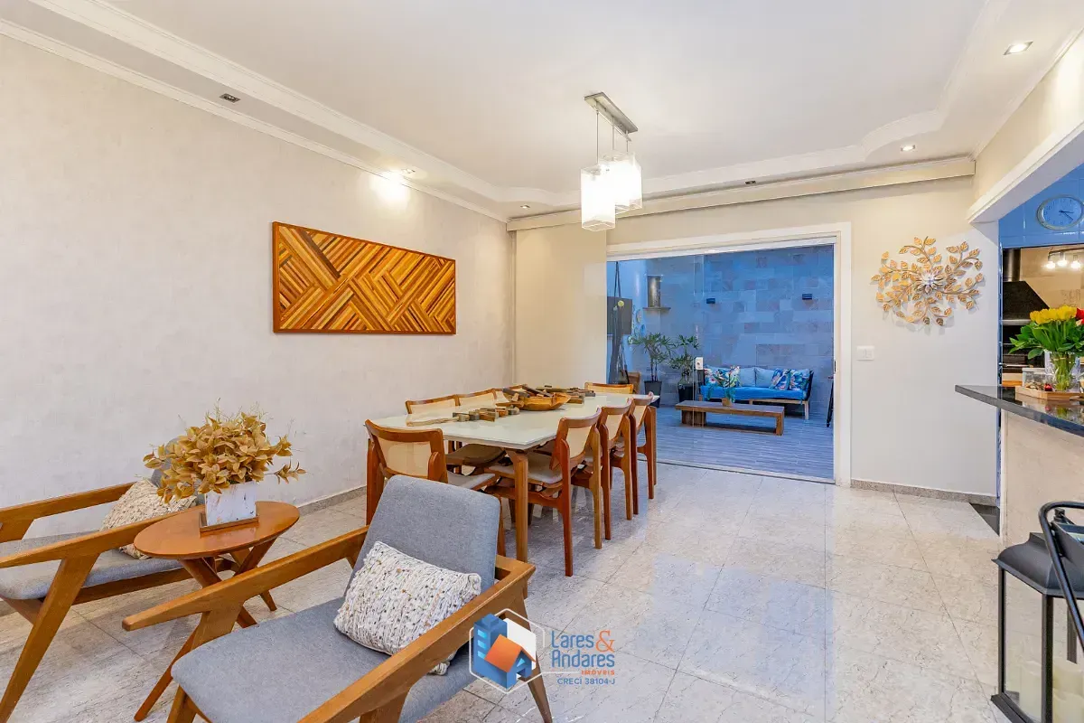 Imagem Casa no condomínio Condomínio Villa de São Paulo para venda com 4 quartos, sendo 2 suítes, 213m²