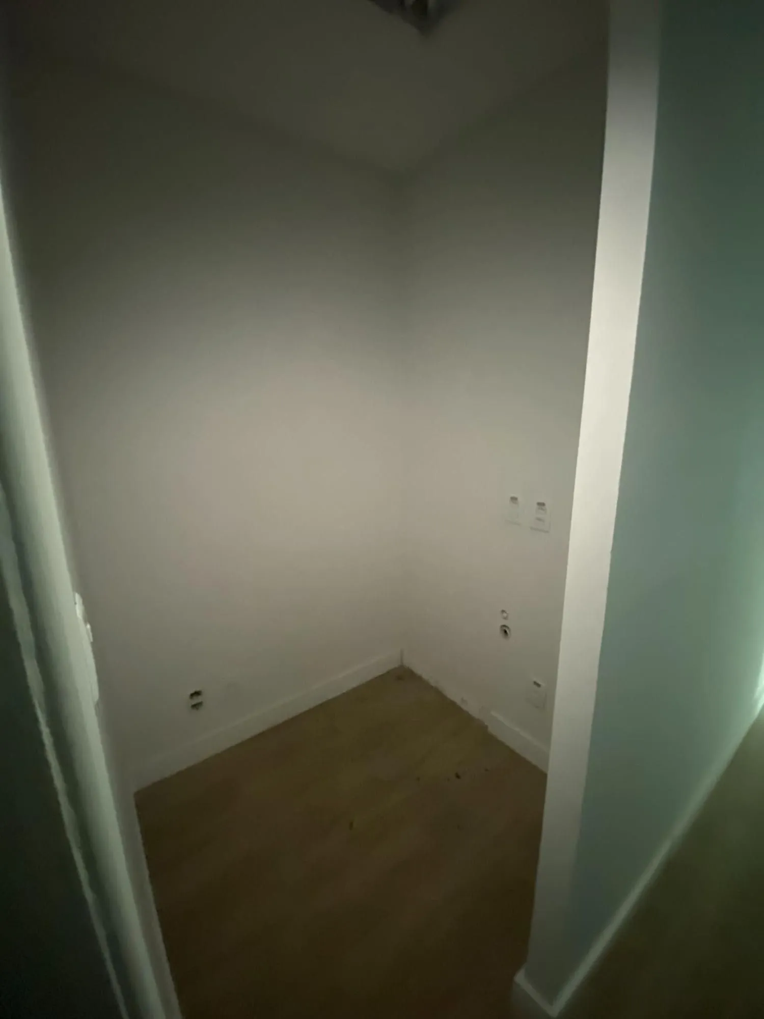 Imagem Sala Comercial no Bairro Praia de Belas - Porto Alegre