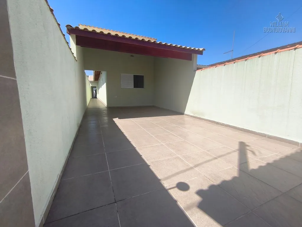 Imagem CASA TERREA COM PISCINA 4 VAGAS EM MONGAGUA: OPORTUNIDADE ÚNICA!