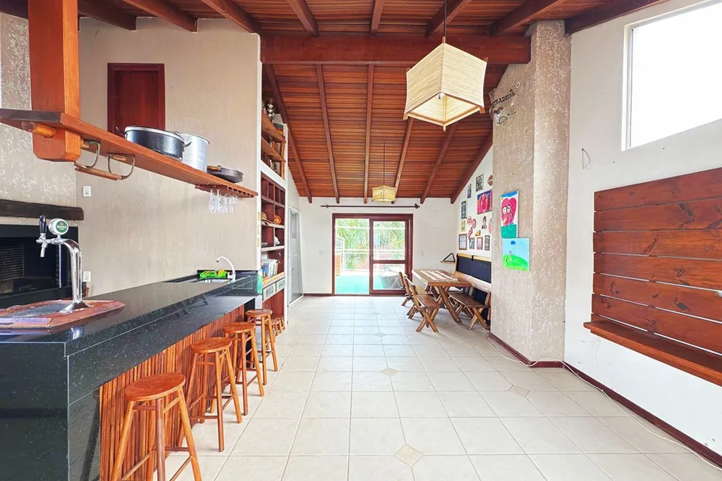 Imagem Casa de Condomínio em Hípica