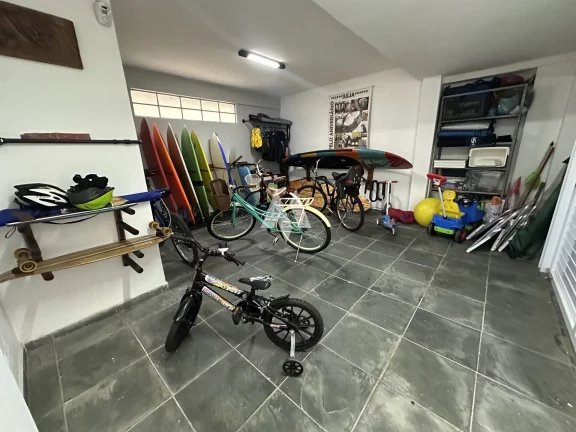 Imagem Apartamento à venda na Ponta da praia com garagem fechada!