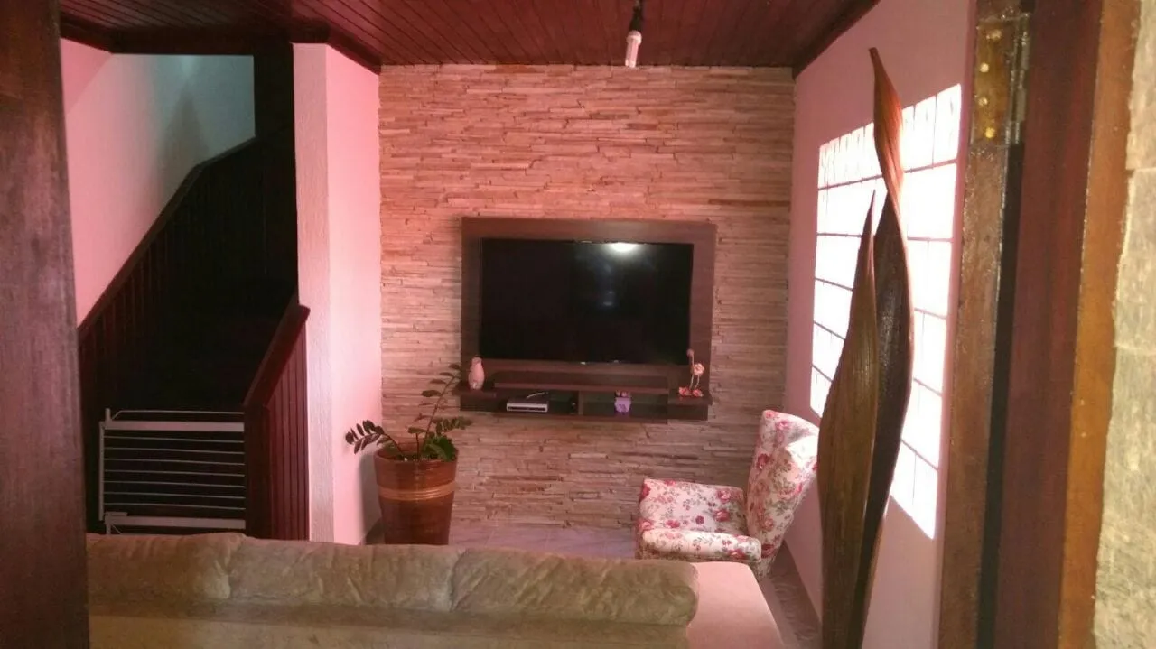Imagem Casa à venda 5 Quartos, 2 Vagas, 300M², Moreira César, Pindamonhangaba - SP