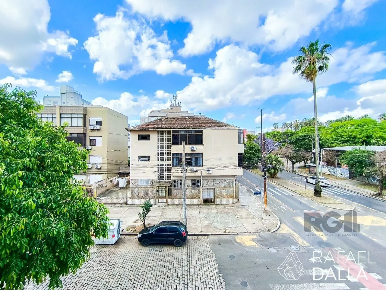 Imagem Na Rua Barão do Gravataí: Apartamento de 2 Dormitórios com Suíte e Churrasqueira, em estado de novo e LINDO, vaga de garagem.