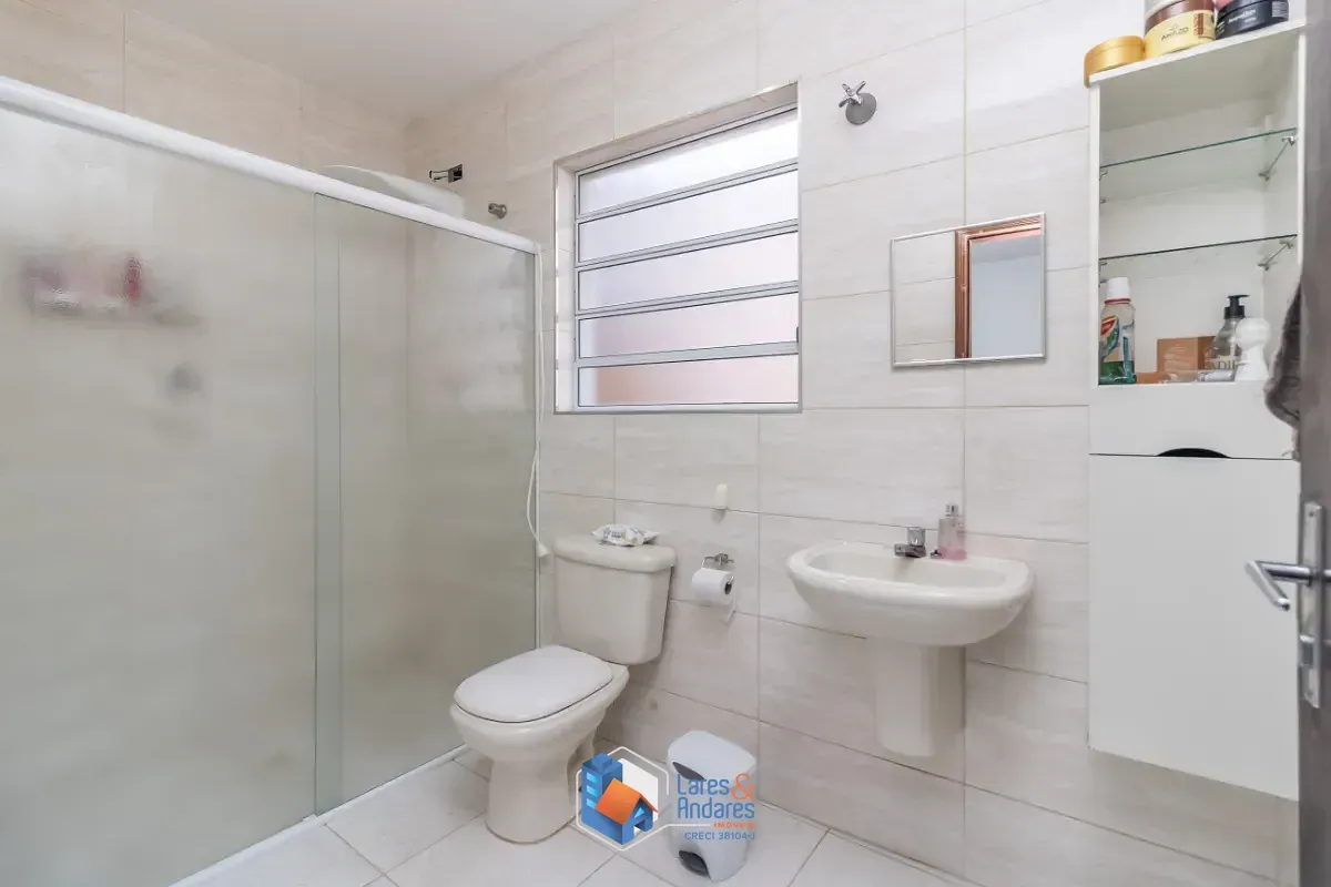 Imagem Sobrado para venda em Vila Itaberaba com 5 quartos, sendo 1 suíte, 220m²