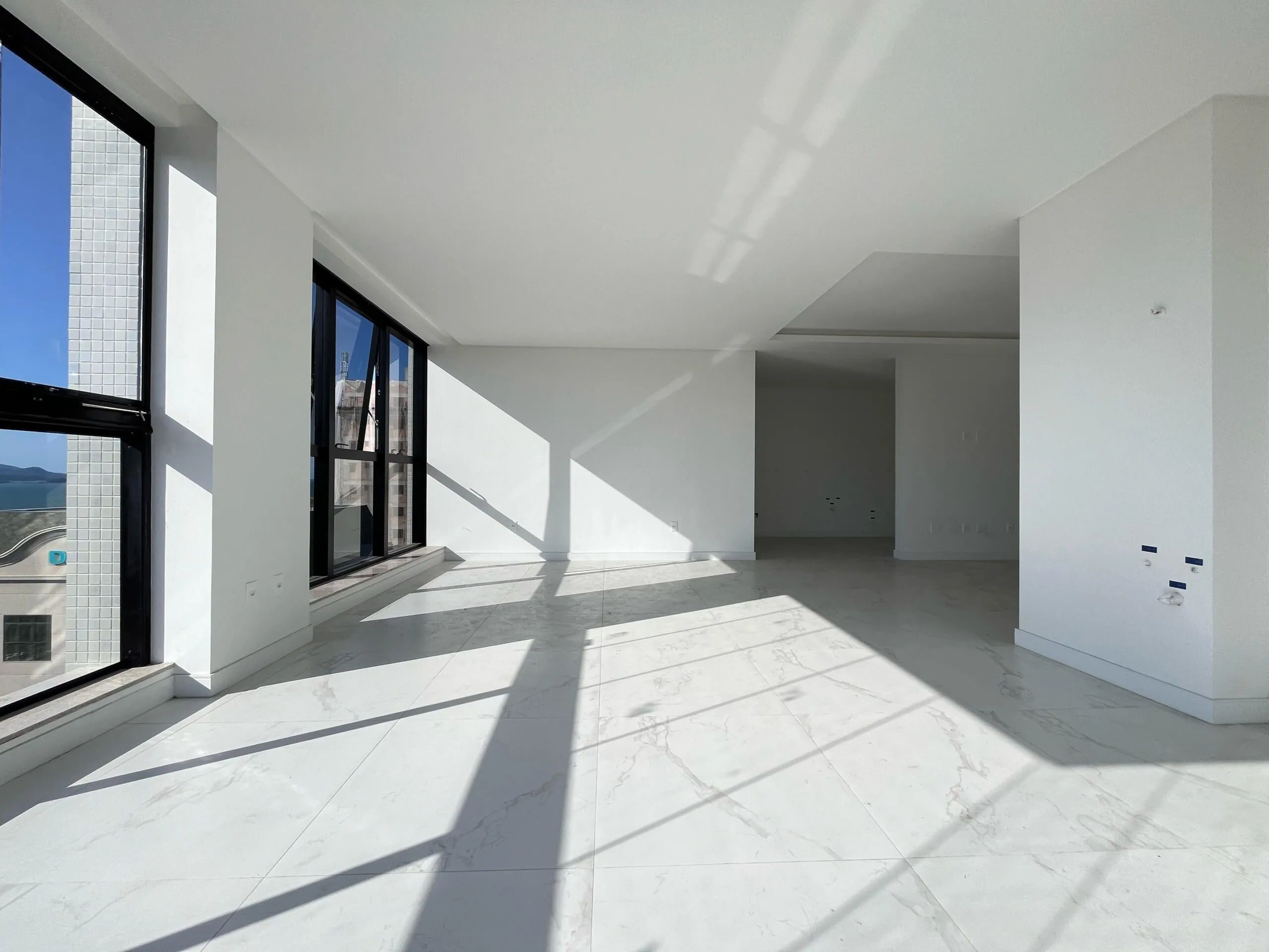 Imagem Apartamento com vista para o mar à venda com 153m2 por R$ 3.725.000,00