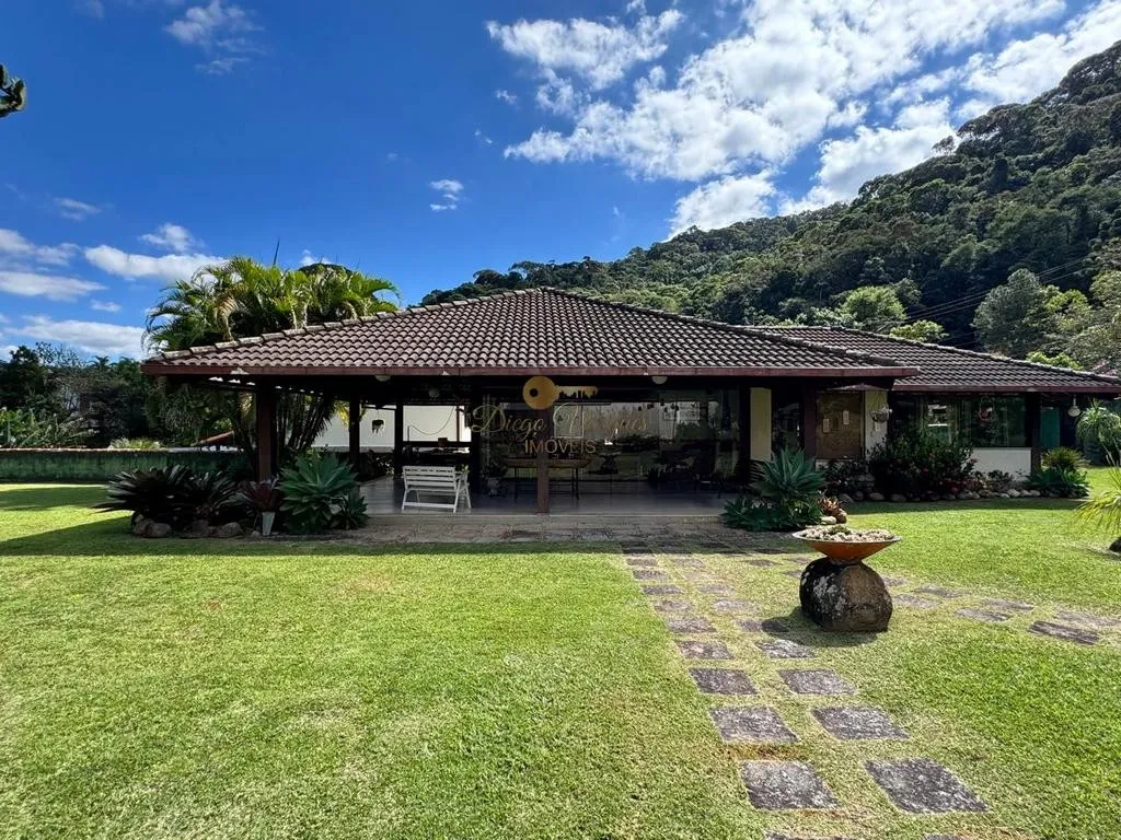 Imagem Casa para Venda em Teresópolis / RJ no bairro Albuquerque