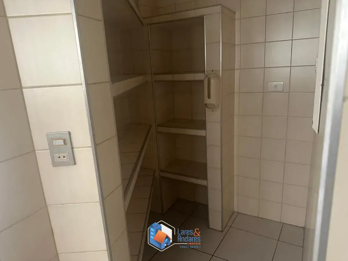 Imagem Sobrado para venda em Jardim Peri com 3 quartos, sendo 1 suíte, 300m²