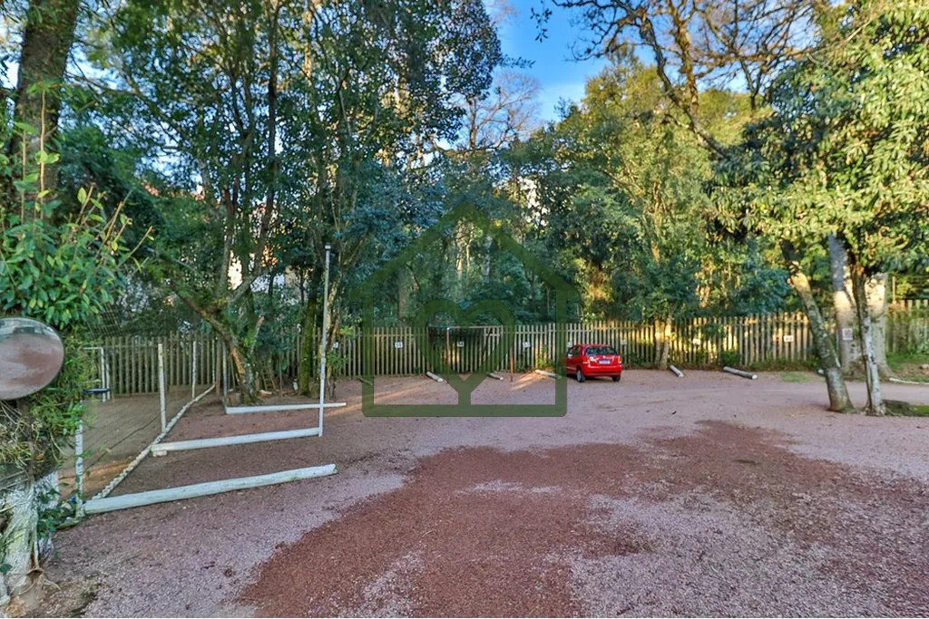 Imagem Casa em condomínio no bairro Nonoai, com 122m² privativos distribuídos em 2 andares. No térreo, ...