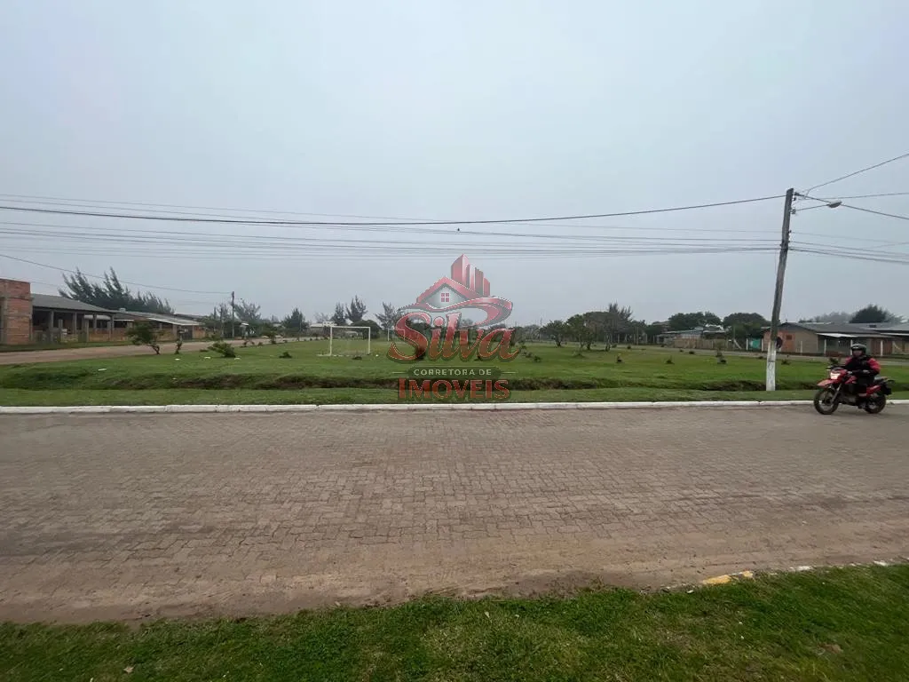 Imagem C561 | Casa 2 dormitórios à venda no Mariluz Norte em Imbé com 300m²