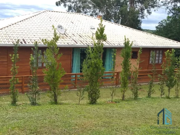 Imagem Chácara/Pousada a venda, 03 casas, 07 quartos, em ótima localização em São José dos Pinhais PR