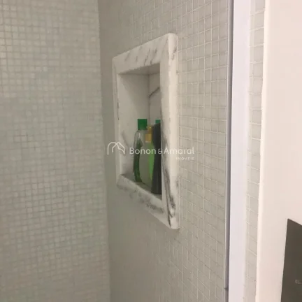 Imagem Apartamento à venda no Cambuí, em Campinas/SP. Possui um dormitório, banheiro, sala com ambientes...
