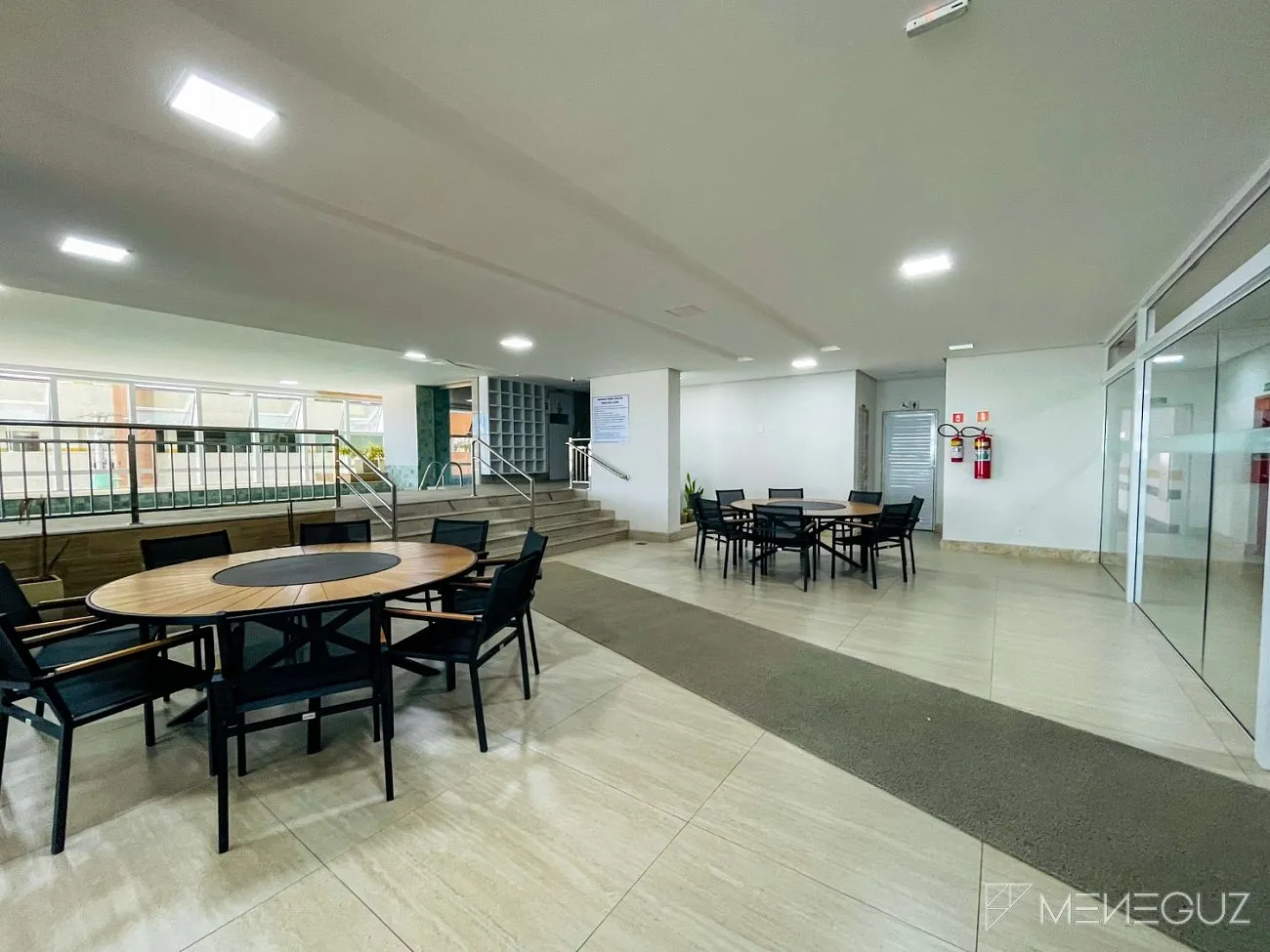 Imagem Apartamento Finamente Mobiliado Frente mar na Praia do Morro - Alto Padrão e Lazer Completo!