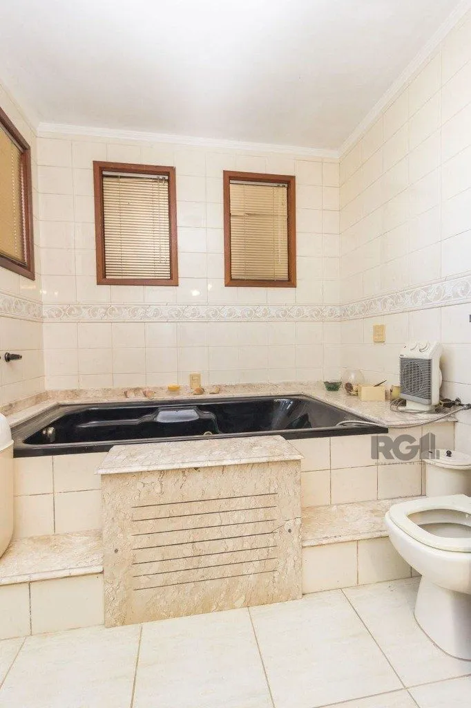 Imagem Casa 470m² - 4 dormitórios, 5 vagas no bairro Jardim São Pedro