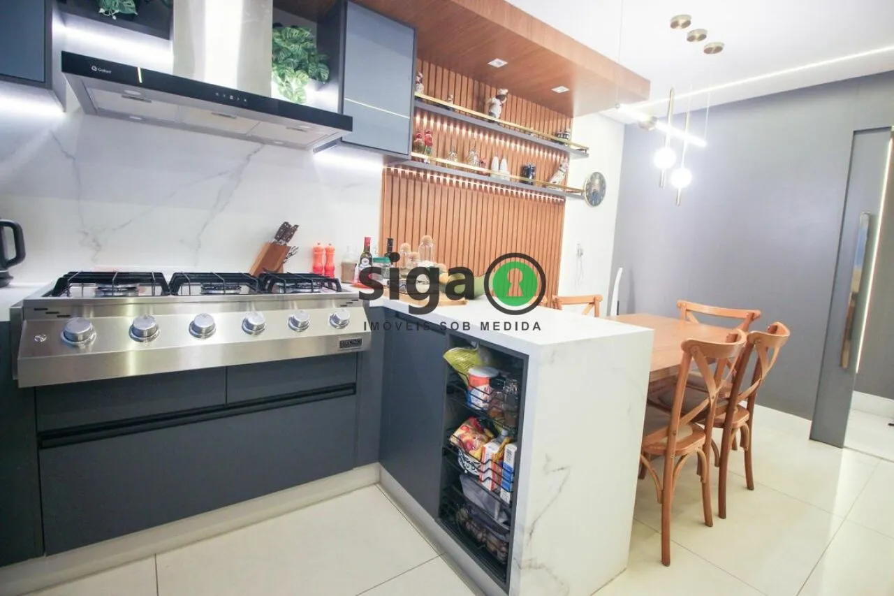 Imagem Apartamento à venda com 246m², 3 quartos e 4 vagas