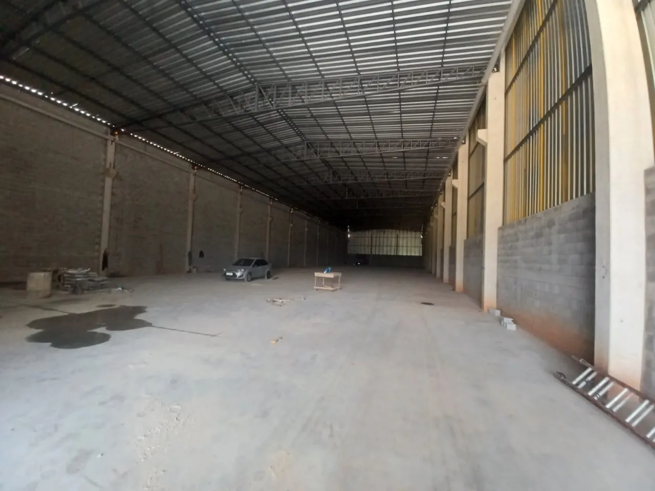 Imagem Galpões Comerciais com 1.750m² de Construção e Ótima Localização Próxima à UFSCAR