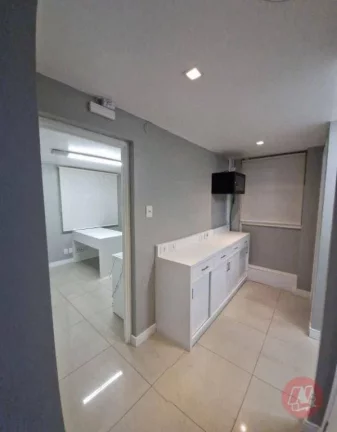 Imagem Loja para alugar, 117 m² por R$ 8.160,00/mês - Independência - Porto Alegre/RS