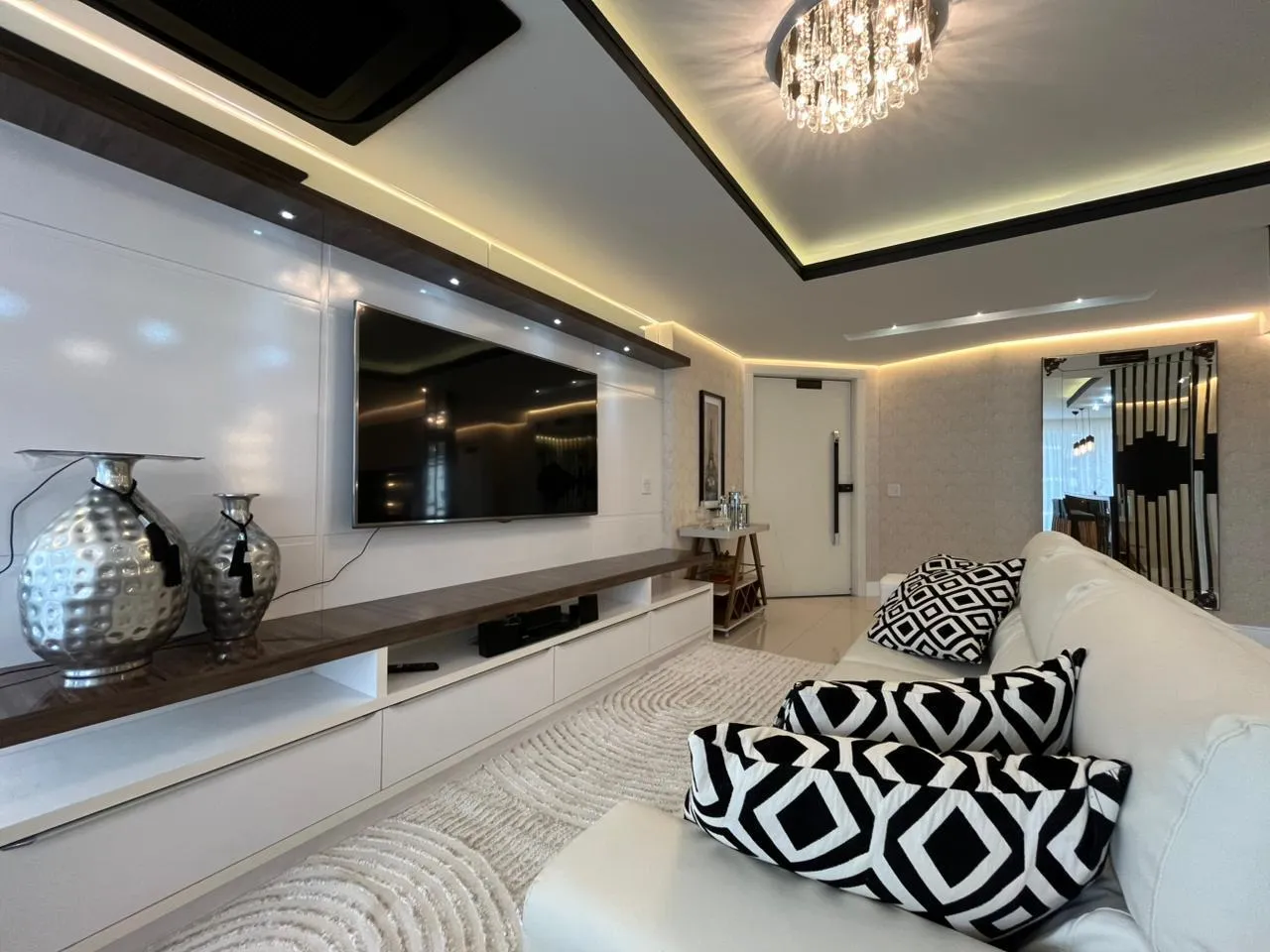 Imagem Apartamento com vista para o mar à venda com 229m2 por R$ 5.900.000,00